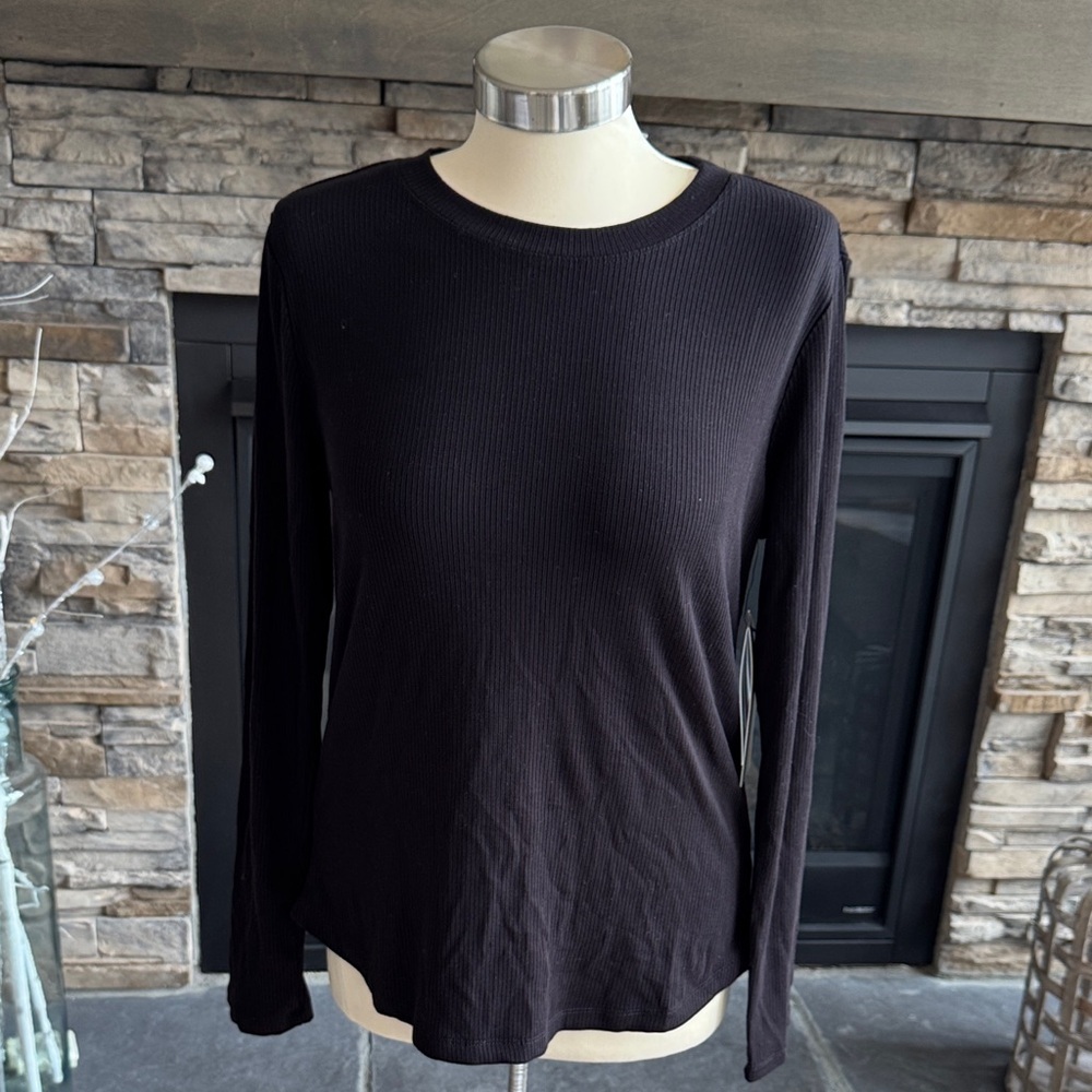 Elegant Black Long Sleeve Women's Tee